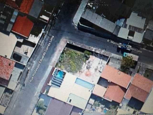 Terreno de Esquina em Curitiba  Perfeito para Construção ou In...