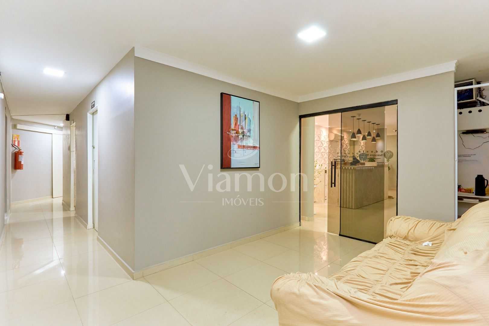 Prédio Comercial de Prestígio no Coração de Curitiba  850 m 