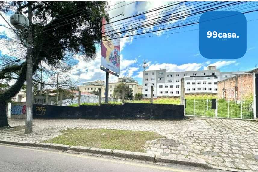 Terreno 880m  no Bairro Portão  Próximo ao Shopping Palladium
