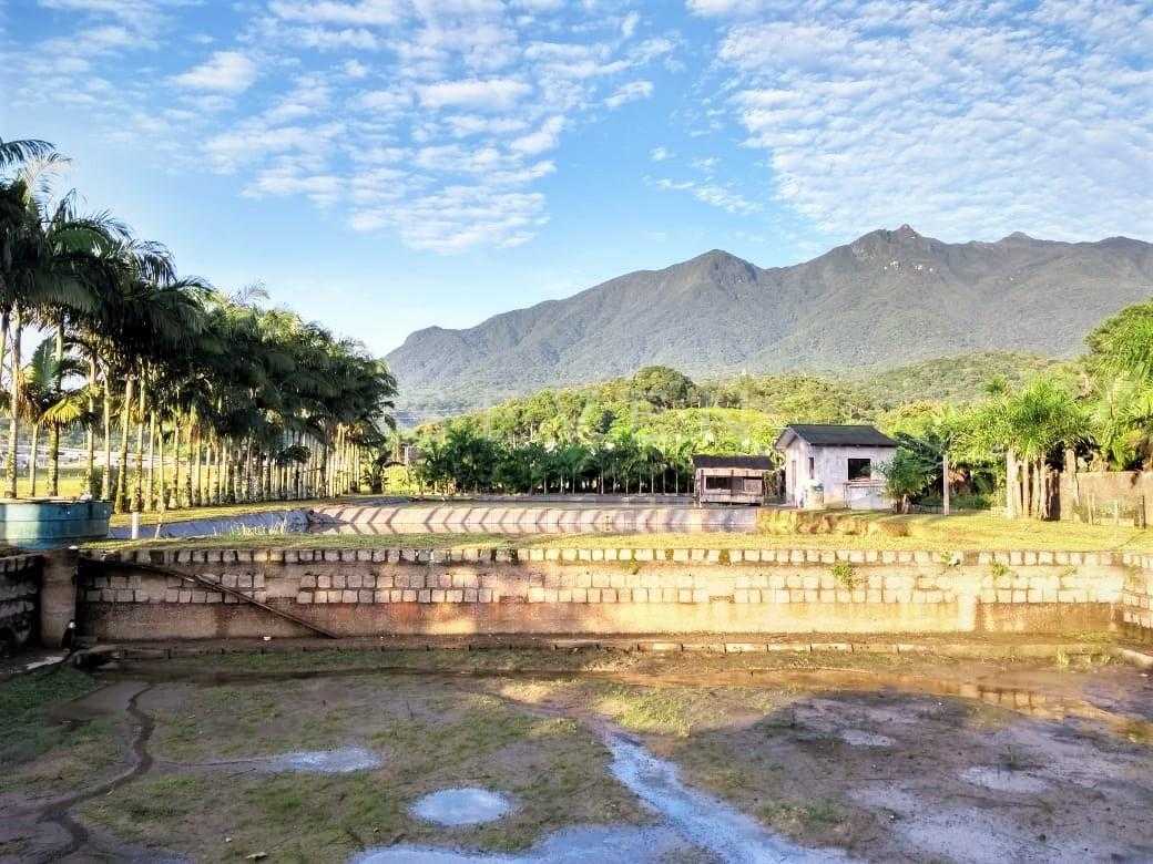 Terreno 9.353 m  em Garuva SC com acesso à BR-101  Ideal para ...