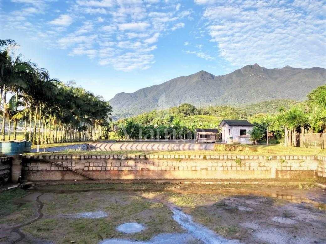Terreno 9.353 m  em Garuva SC com acesso à BR-101  Ideal para ...