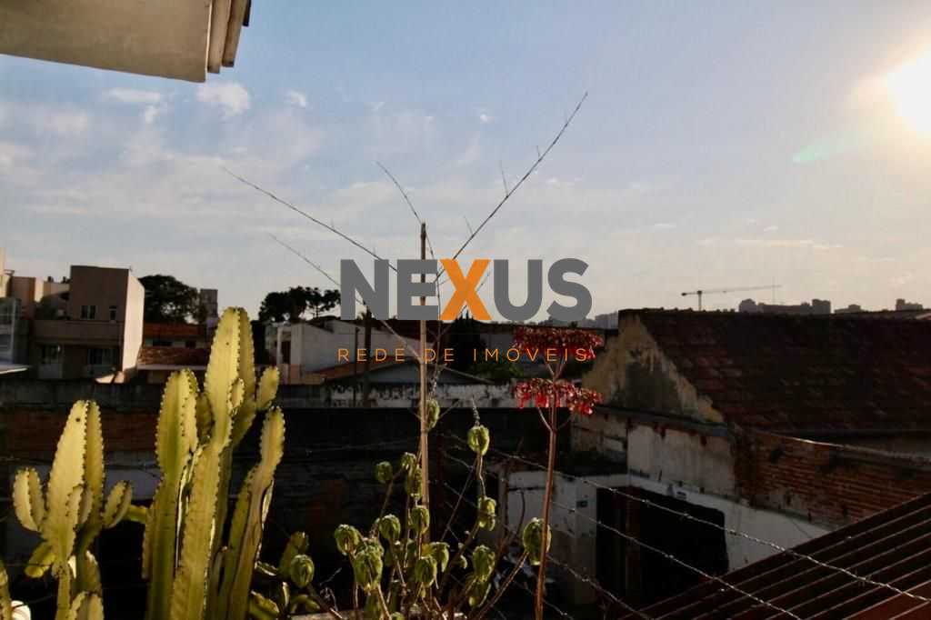 Excelente imóvel com duas casas independentes no Vale do Pinhã...