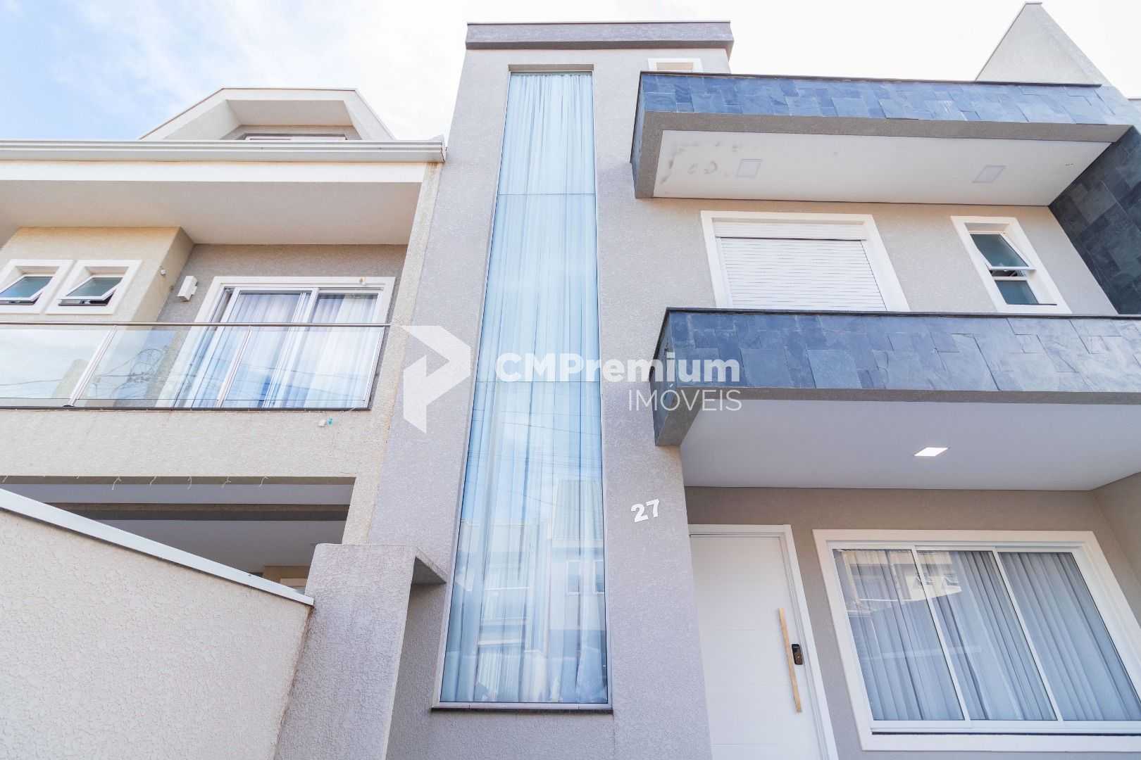 Sobrado Triplex Novo no Campo Comprido CIC com Terraço, Churra...