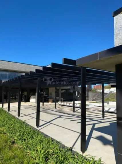 Terreno 450m  em Condomínio Fechado de Alto Padrão com Lazer C...