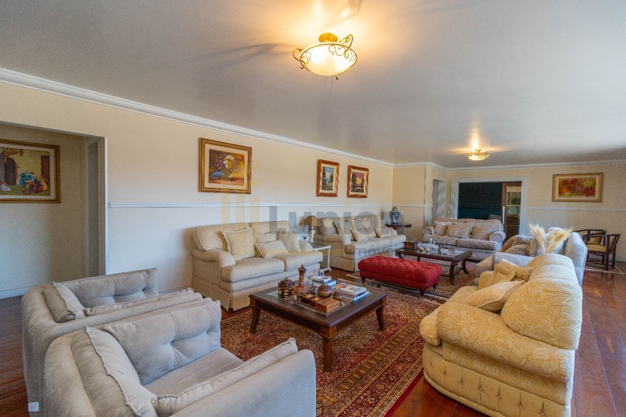 Apartamento de Luxo no Água Verde  415 m , 5 Quartos, Elevador...