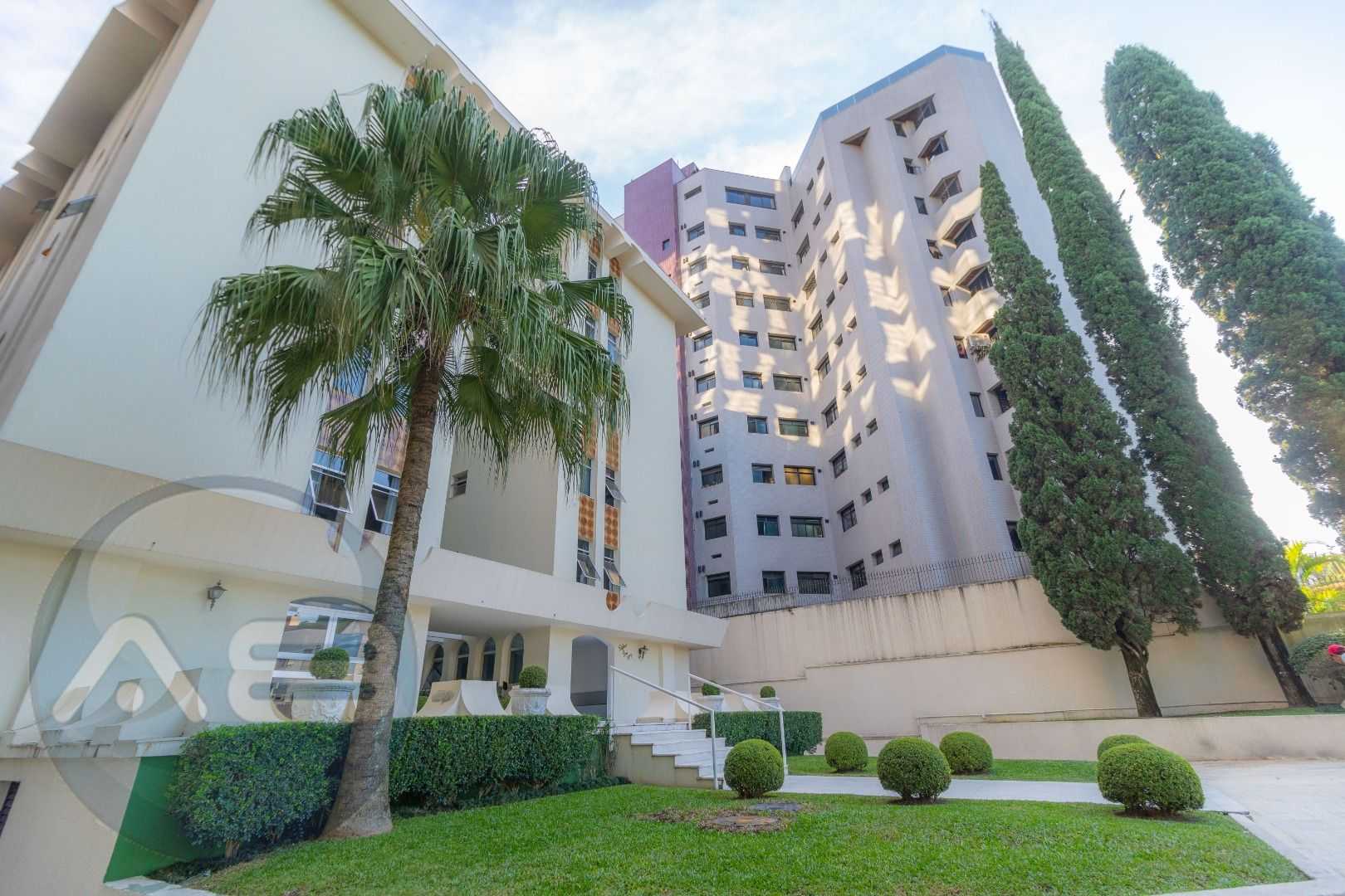 Cobertura Clássica com Piscina e Vista Privilegiada no Bigorri...