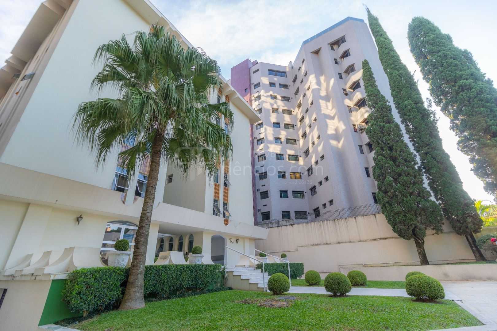 Cobertura Clássica com Piscina e Vista Privilegiada no Bigorri...