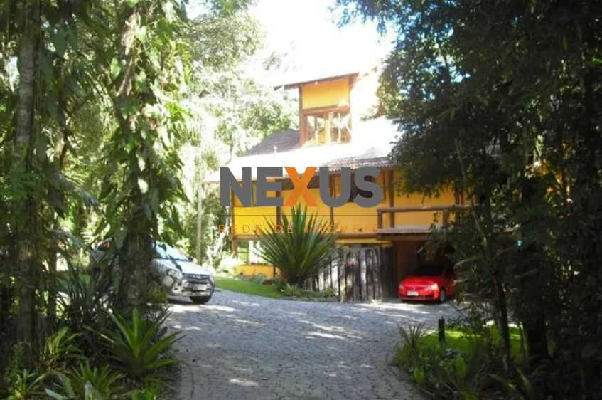 Casa de Alto Padrão em Condomínio Fechado  Quatro Barras PR