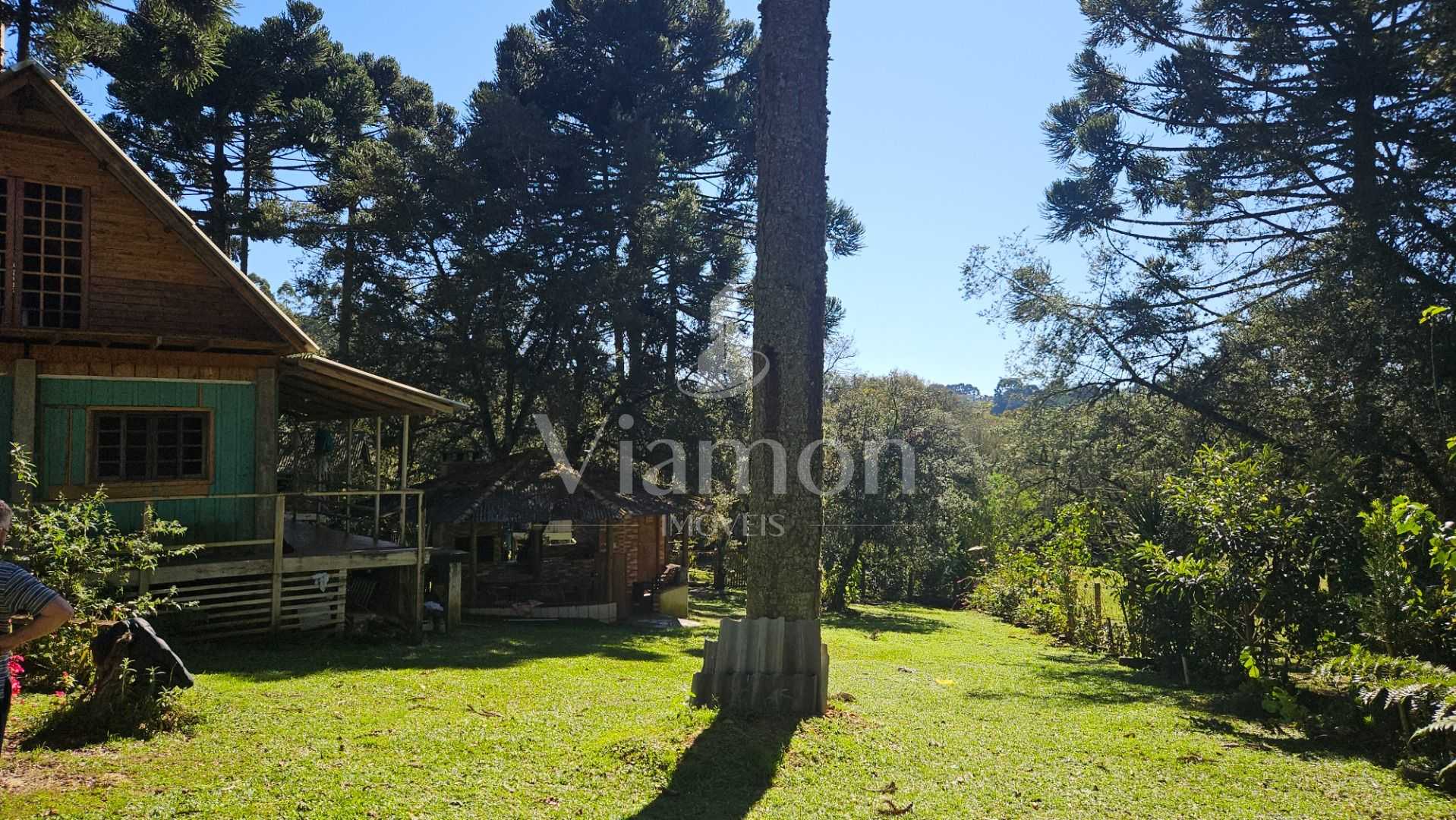 Refúgio à beira do Rio Maurício  Propriedade de 3.700 m  em M...