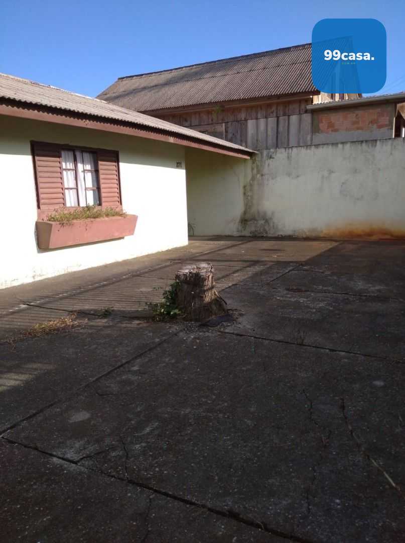 Terreno Amplo com Casa em Alvenaria no Jardim Keli Cristina  O...