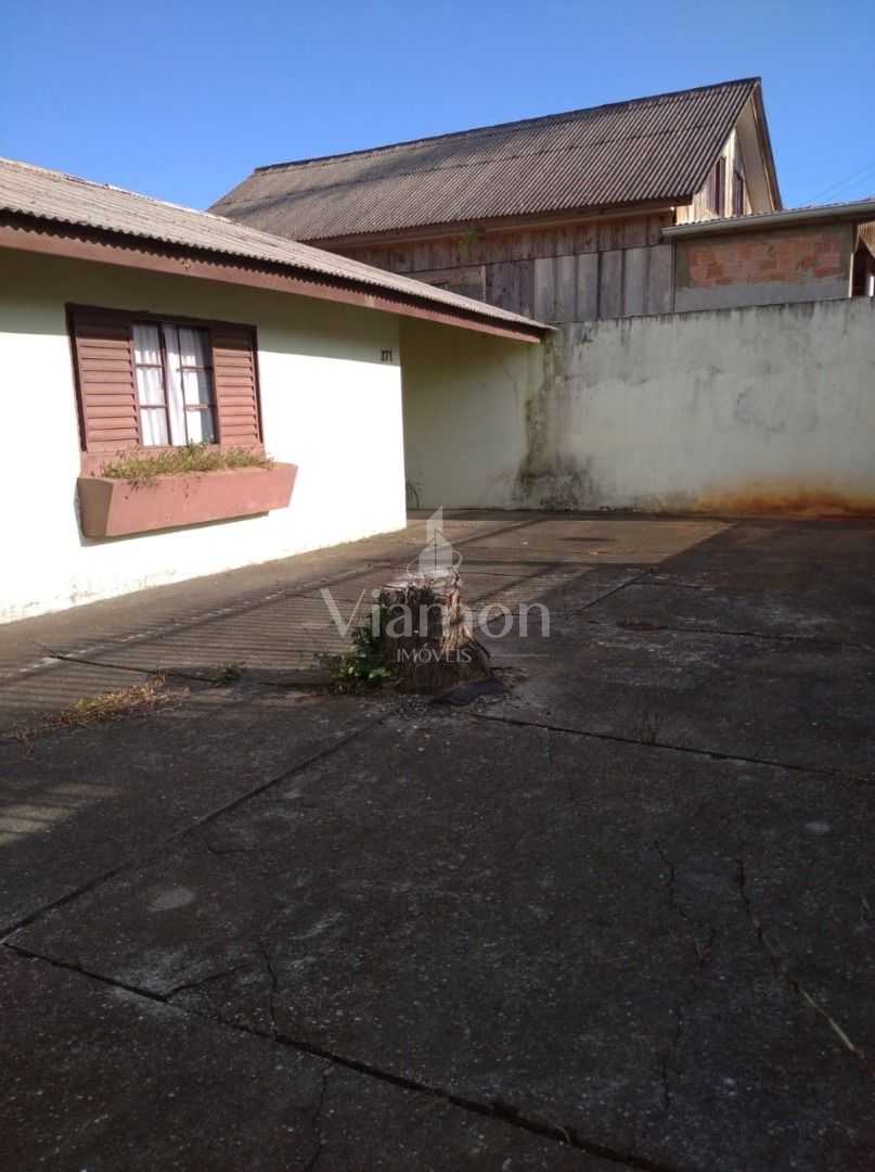 Terreno Amplo com Casa em Alvenaria no Jardim Keli Cristina  O...