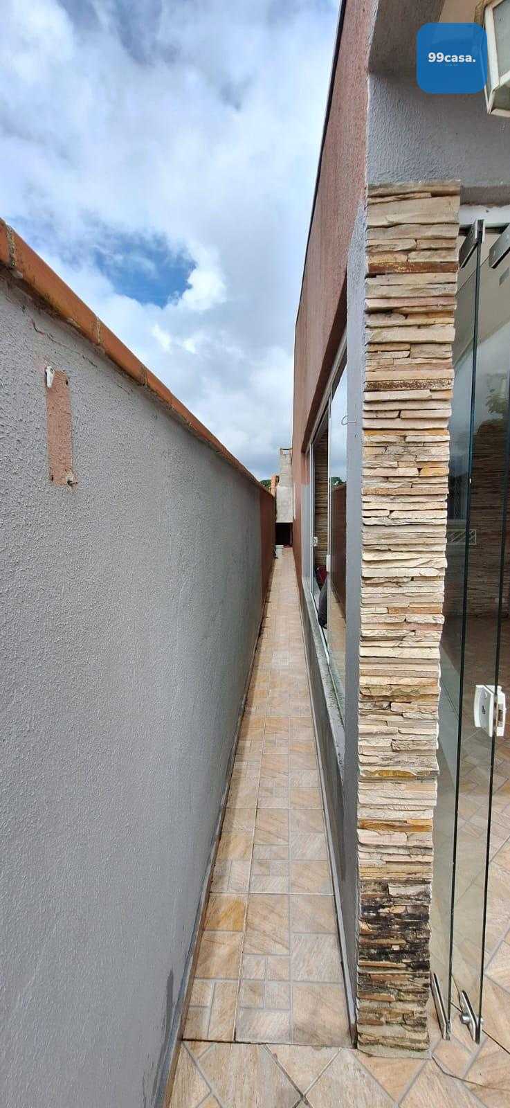 Espaçoso Imóvel à Venda na Fazenda Rio Grande  2 Dormitórios e...