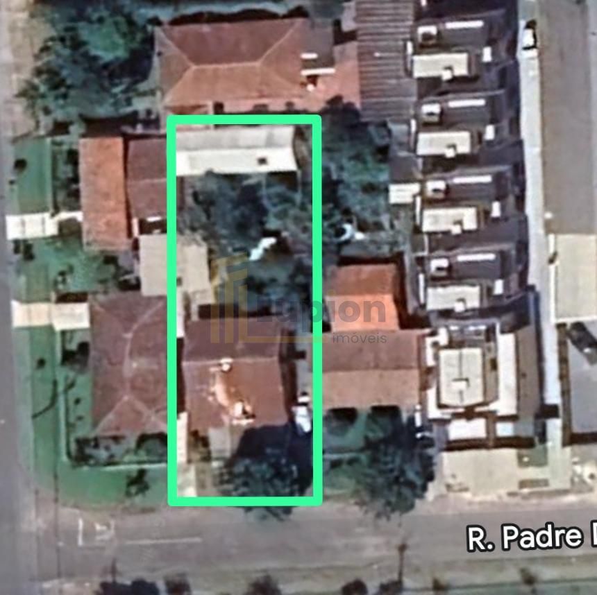 Casa com Amplo Terreno de 600 m  no Hauer  Excelente Oportunid...