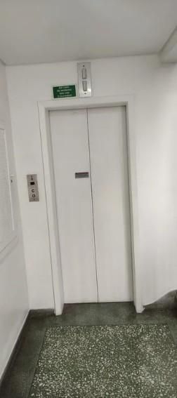 Sala Comercial de 28m² no Centro: Pronta para Uso e Bem Locali...