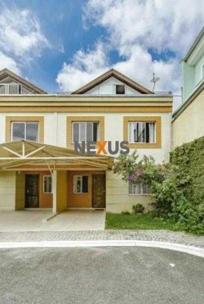 Triplex Espaçoso em Condomínio Fechado Próximo ao Colégio Adve...