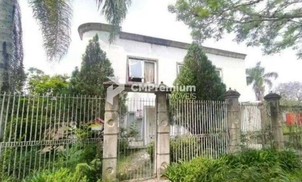 Casa de 350 m  para finalizar reforma em rua tranquila entre B...