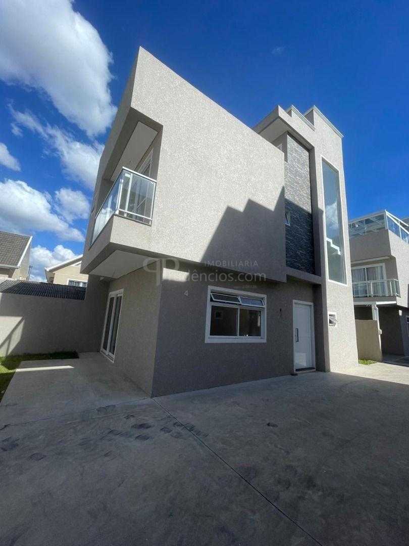 Sobrado 3 Quartos com Ático e Churrasqueira em Condomínio Fech...