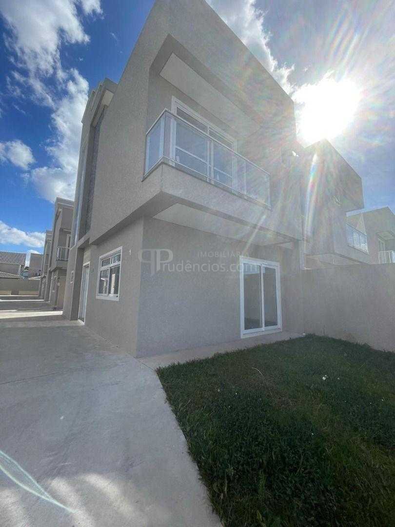 Sobrado 3 Quartos com Ático e Churrasqueira em Condomínio Fech...