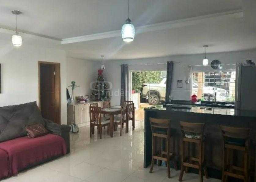 Excelente Casa de Condomínio à Venda no Bairro Alto  3 Quartos...