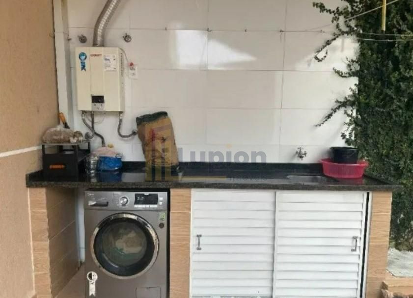 Excelente Casa de Condomínio à Venda no Bairro Alto  3 Quartos...