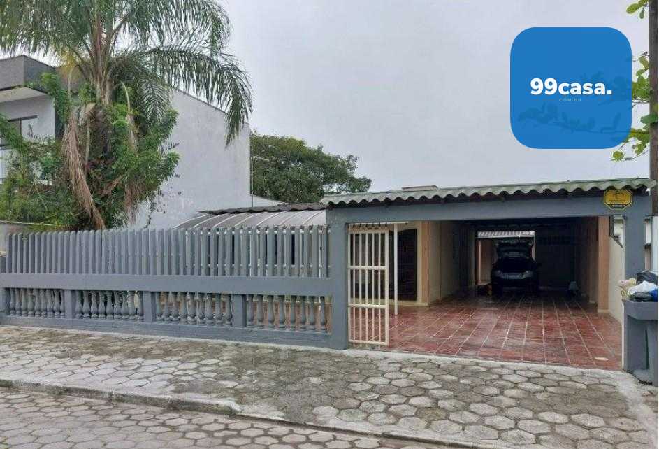 Casa ensolarada com 3 quartos e varanda à venda em Pontal do P...