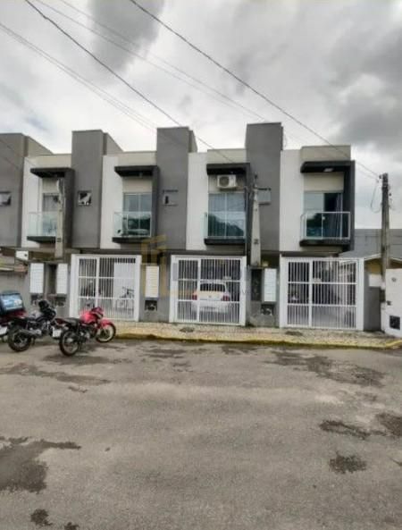 Sobrado Semi Mobiliado à Venda em Itapema do Norte, Morretes P...