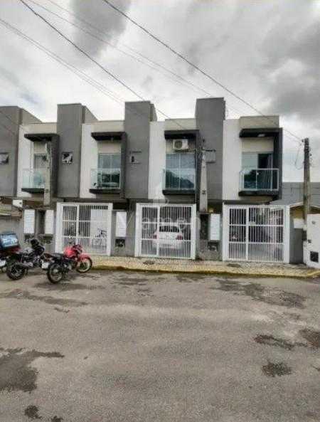 Sobrado Semi Mobiliado à Venda em Itapema do Norte, Morretes P...