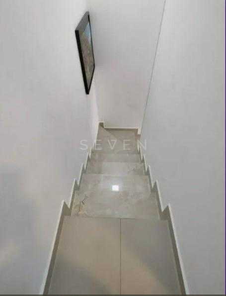 Sobrado Semi Mobiliado à Venda em Itapema do Norte, Morretes P...