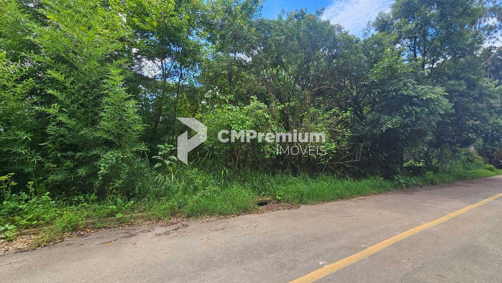 Terreno urbano de 11.000 m  com nascente e bosque a 14 km de C...