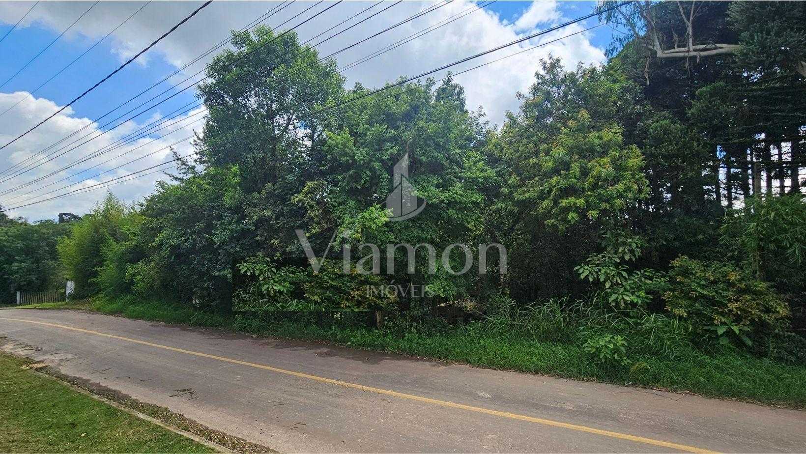 Terreno urbano de 11.000 m  com nascente e bosque a 14 km de C...