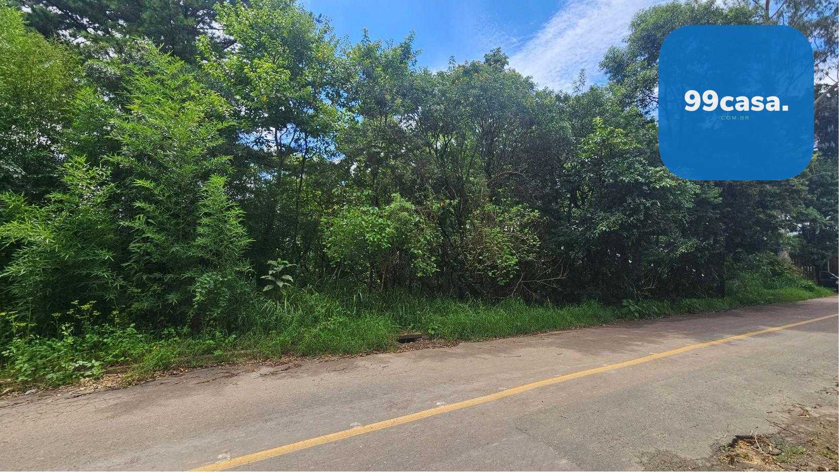 Imóvel urbano de 11.000 m  com natureza exuberante a 11 km de ...