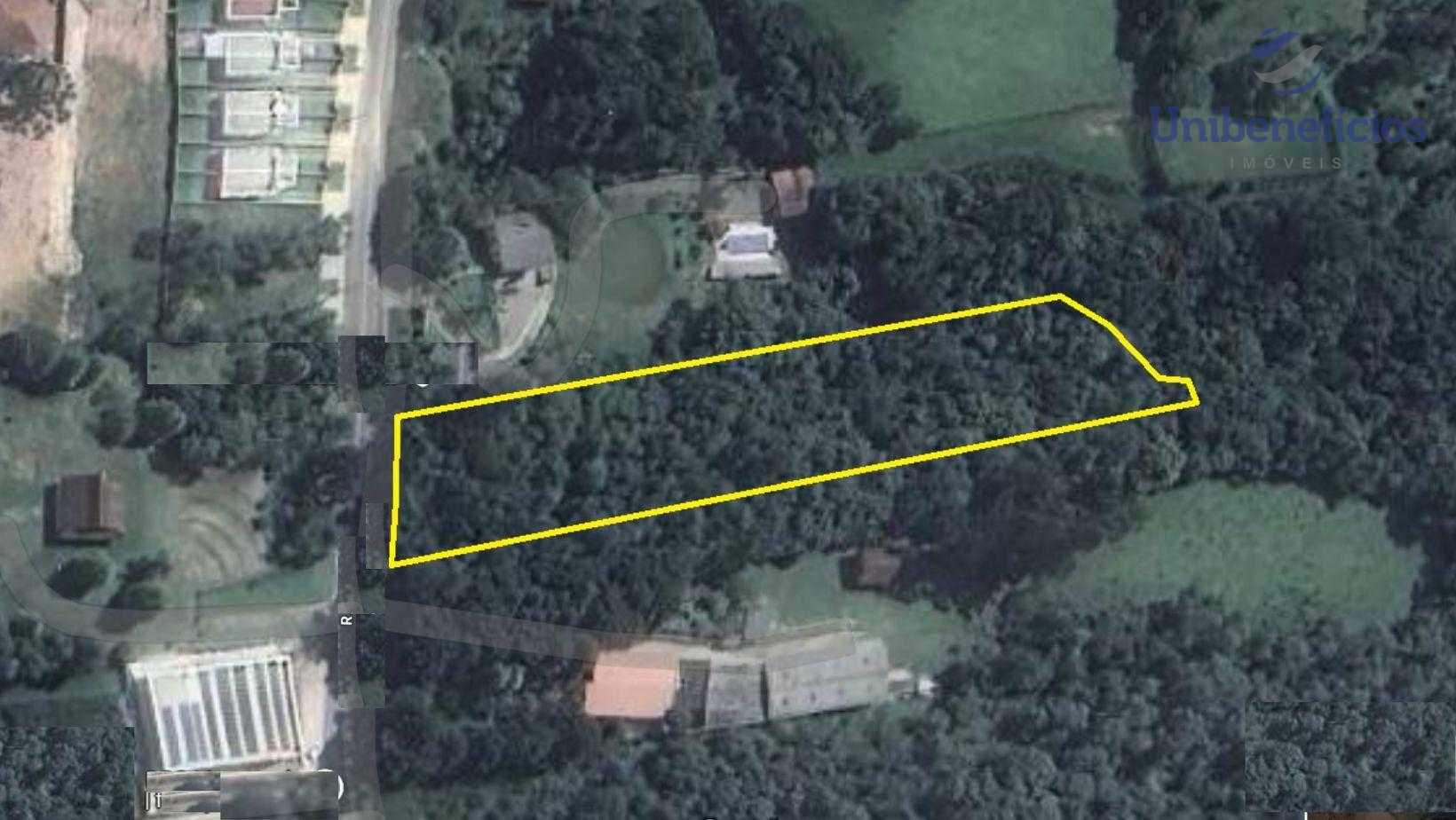 Imóvel urbano de 11.000 m com natureza exuberante a 11 km de Curitiba