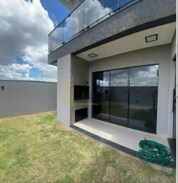 Sobrado Novo com 3 Suítes em Condomínio Fechado  Conforto, Seg...