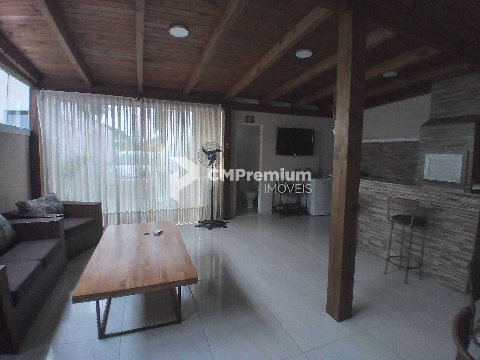 Casa Completa em Guaratuba com Móveis Planejados, Churrasqueir...