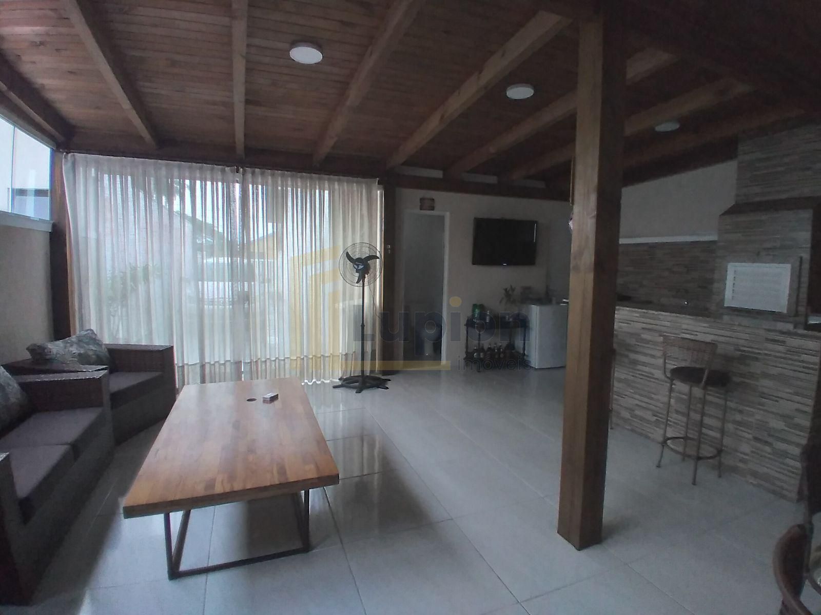 Casa Completa em Guaratuba com Móveis Planejados, Churrasqueir...