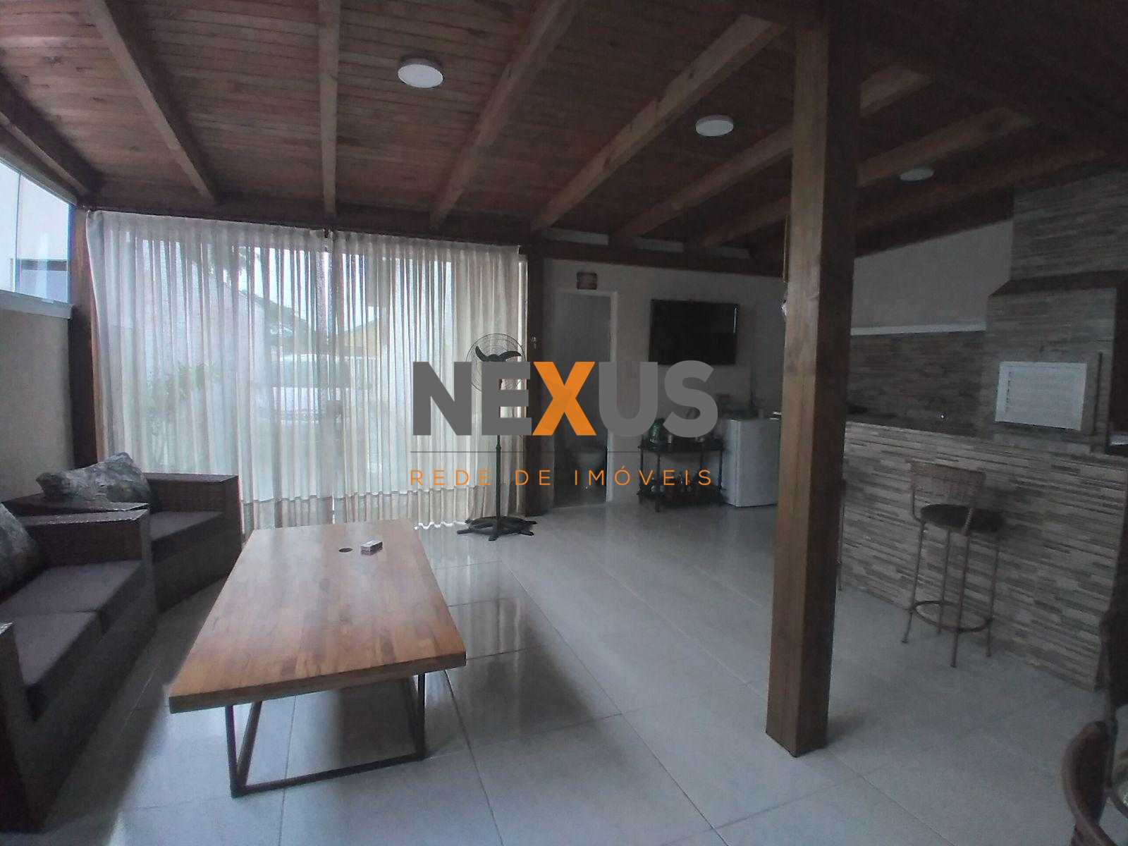 Casa Completa em Guaratuba com Móveis Planejados, Churrasqueir...