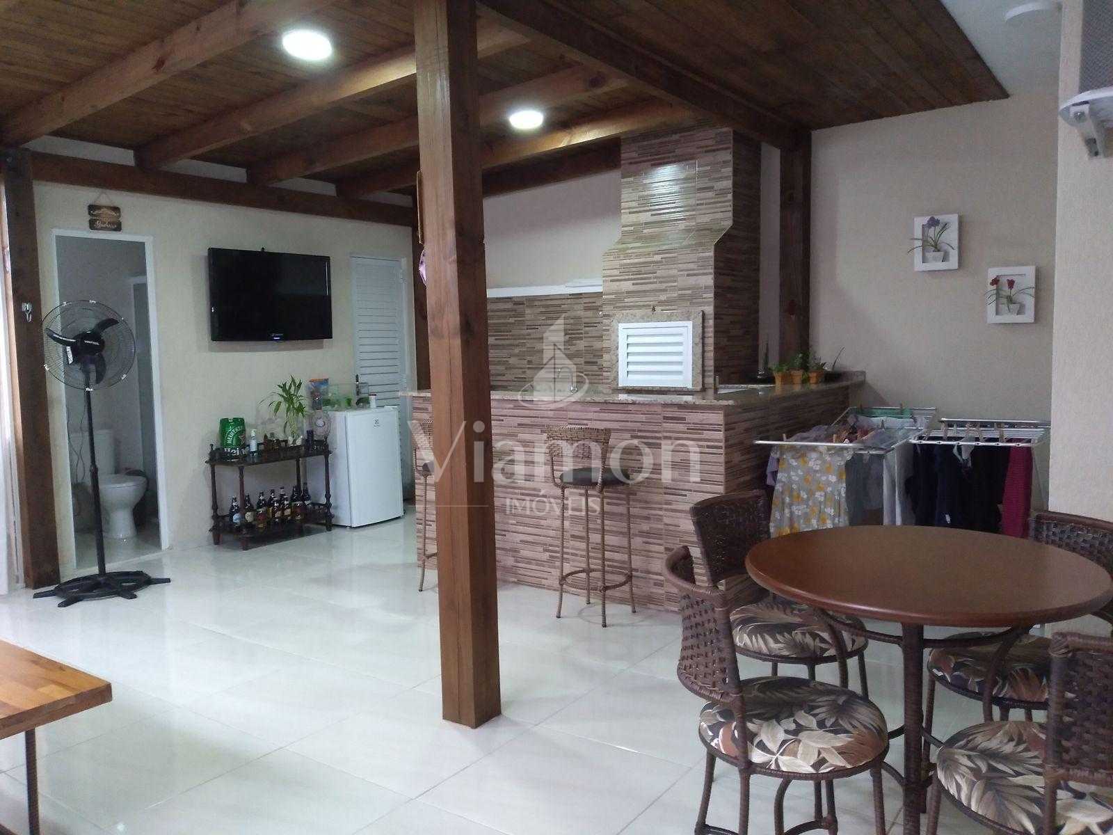 Casa Completa em Guaratuba com Móveis Planejados, Churrasqueir...