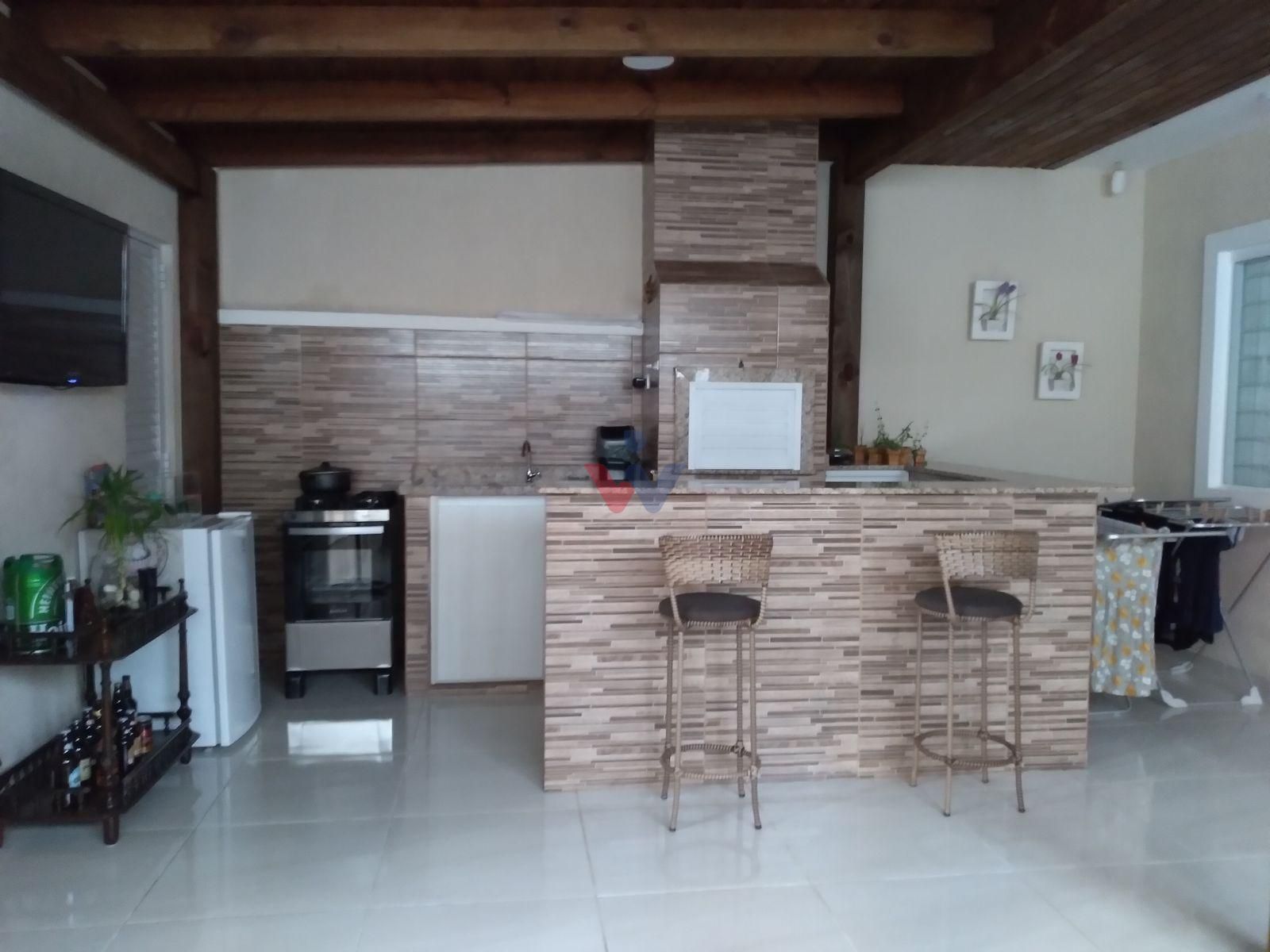 Casa Completa em Guaratuba com Móveis Planejados, Churrasqueir...