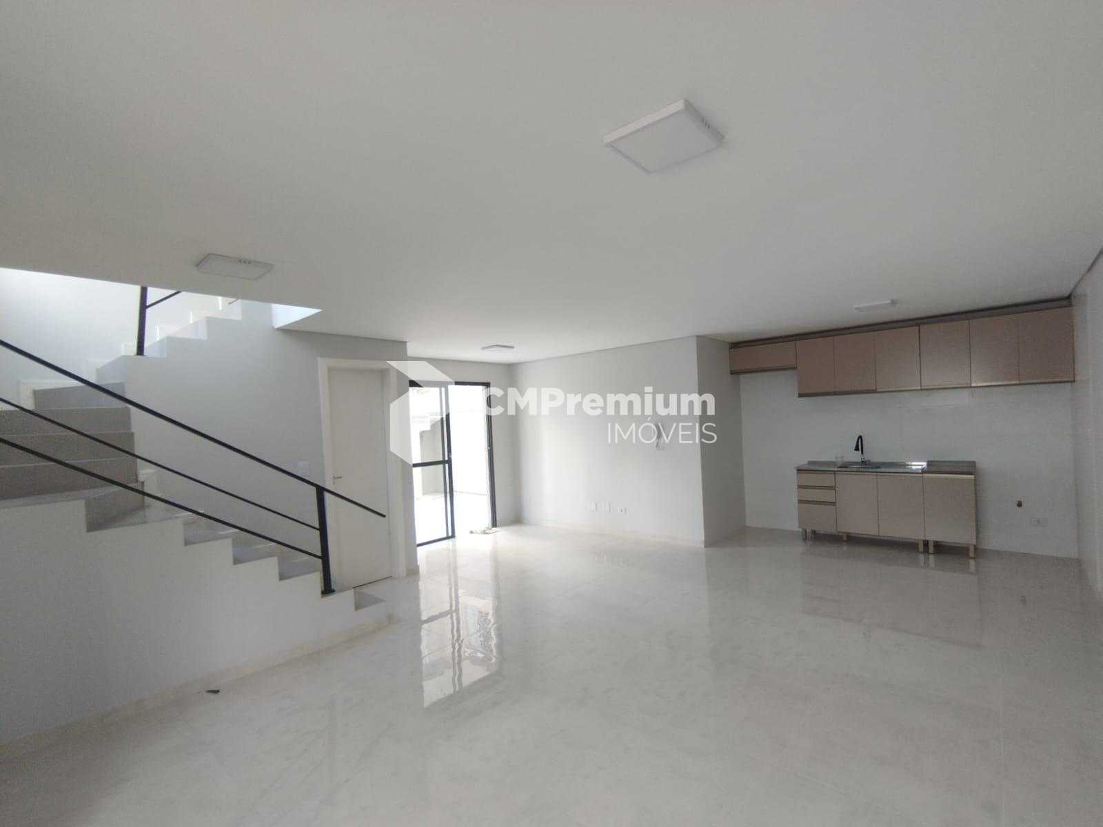 Sobrado Amplo e Moderno com Diferenciais à Venda no Bairro Ube...