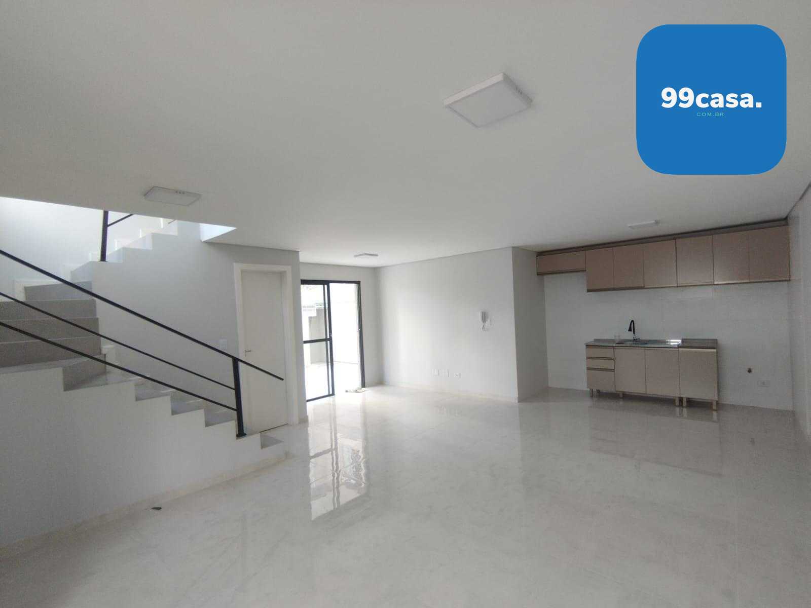 Sobrado Amplo e Moderno com Diferenciais à Venda no Bairro Ube...