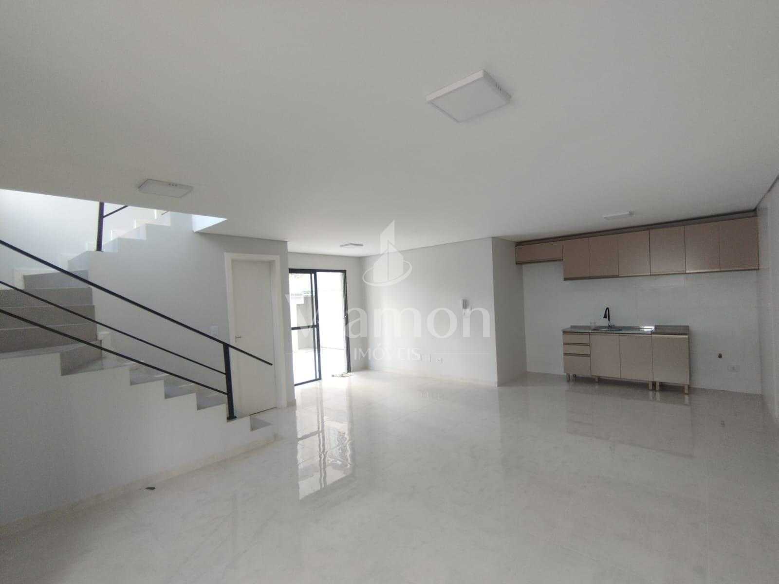 Sobrado Amplo e Moderno com Diferenciais à Venda no Bairro Ube...