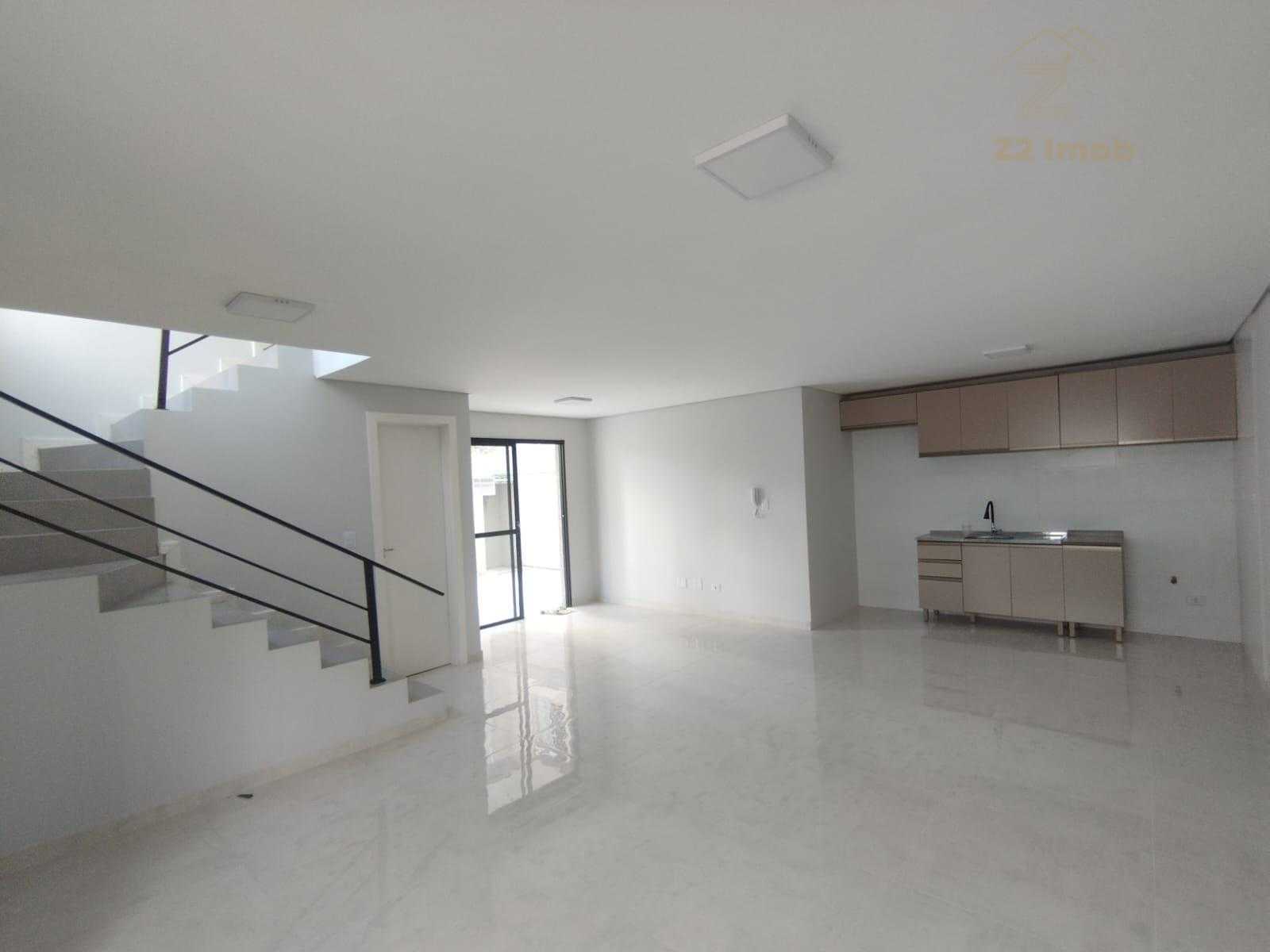 Sobrado Amplo e Moderno com Diferenciais à Venda no Bairro Ube...