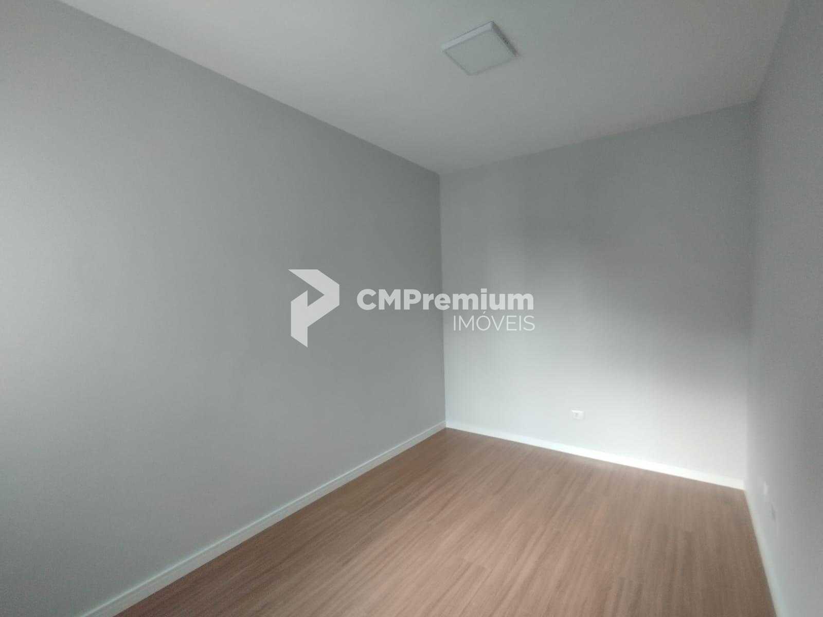 Sobrado Amplo e Moderno com Diferenciais à Venda no Bairro Ube...