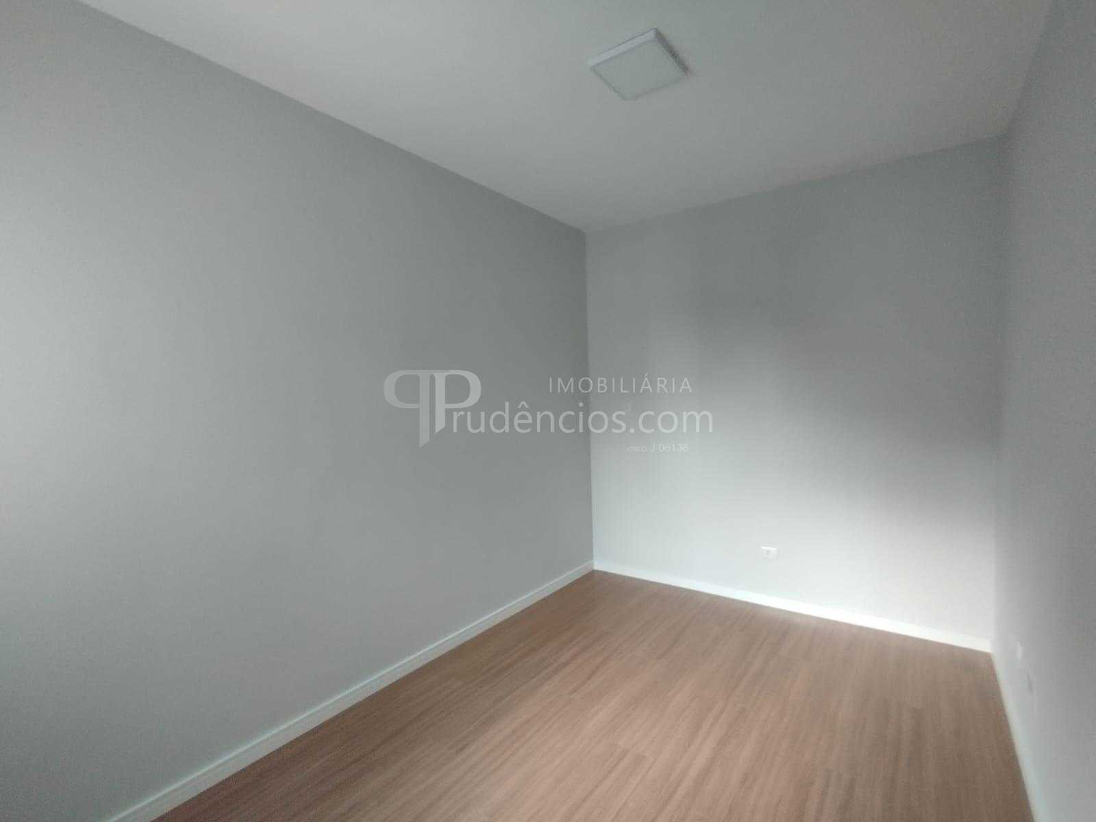 Sobrado Amplo e Moderno com Diferenciais à Venda no Bairro Ube...