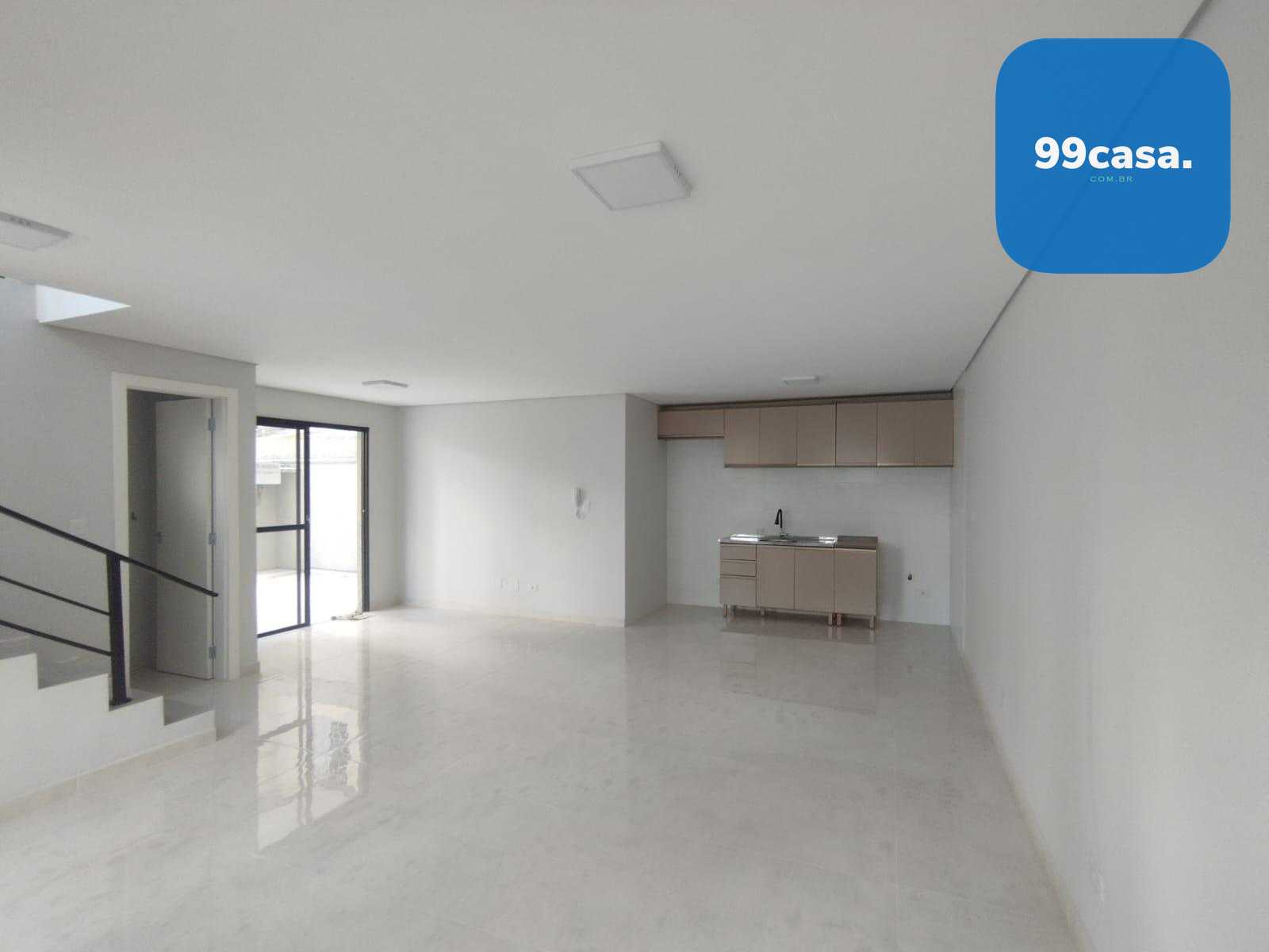 Sobrado Amplo e Moderno com Diferenciais à Venda no Bairro Ube...