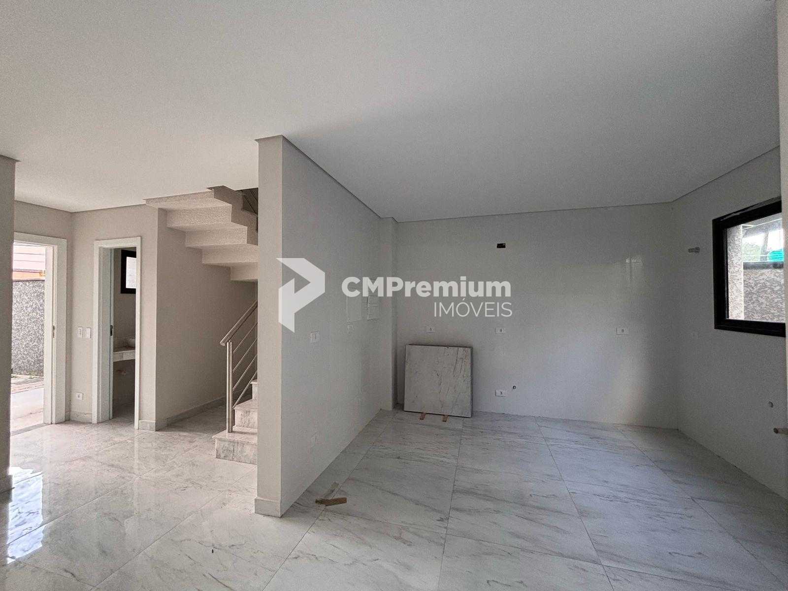 Sobrado à Venda no Bairro Uberaba  3 Quartos, Suíte e Ático