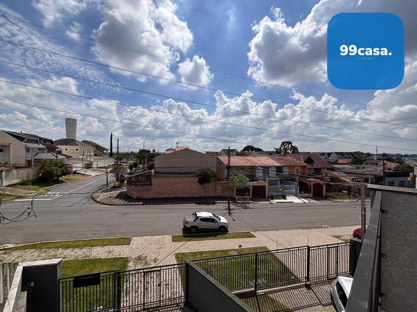 Sobrado à Venda no Bairro Uberaba  3 Quartos, Suíte e Ático