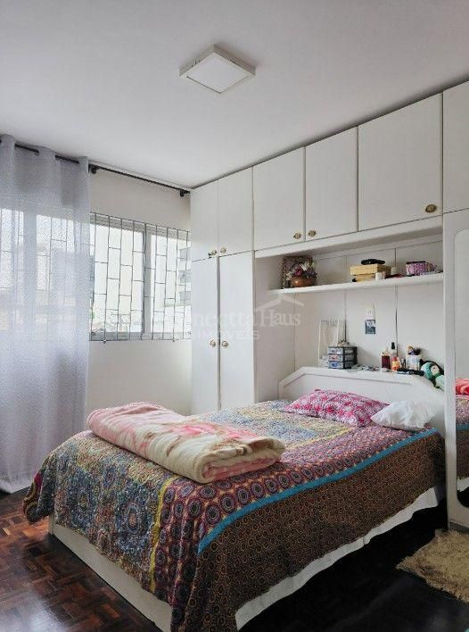 Apartamento 70m  no Edifício Sabrina  2 quartos, ótima localiz...