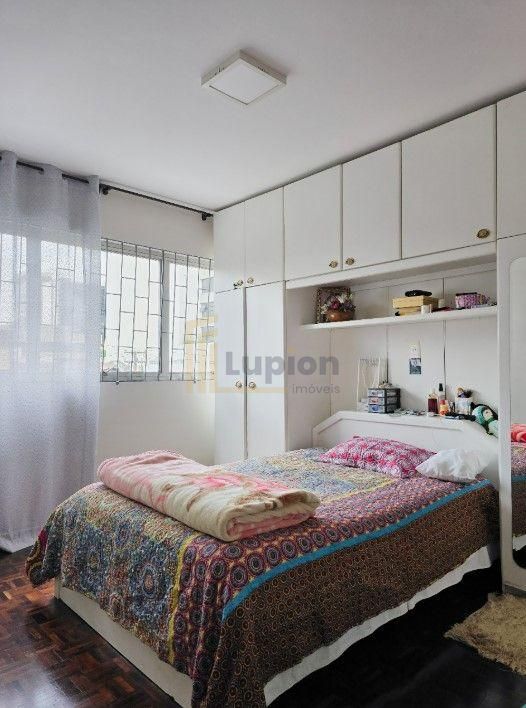 Apartamento 70m  no Edifício Sabrina  2 quartos, ótima localiz...
