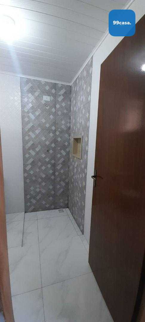 Terreno com Casa e Garagem de 5 Vagas  Conforto e Espaço em Lo...